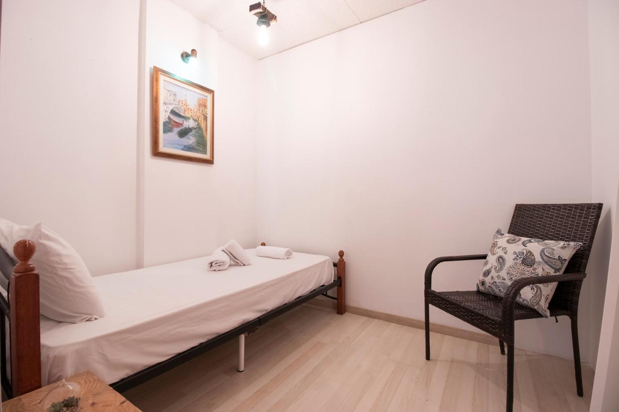 Modern City Apt In The Heart Of Heraklion Exterior photo